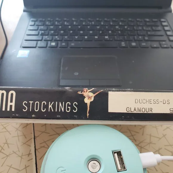 Diana Stockings - Picture 3 of 15